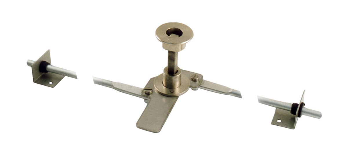 Lever lock with 3 locking points, 2 rods and 2 rod’s holders - Image 1