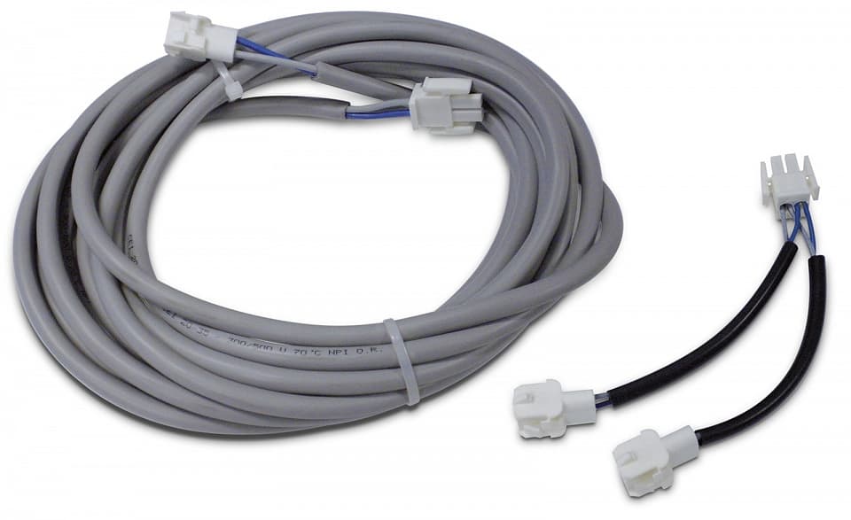 Cable extensions and Splitter - Image 1